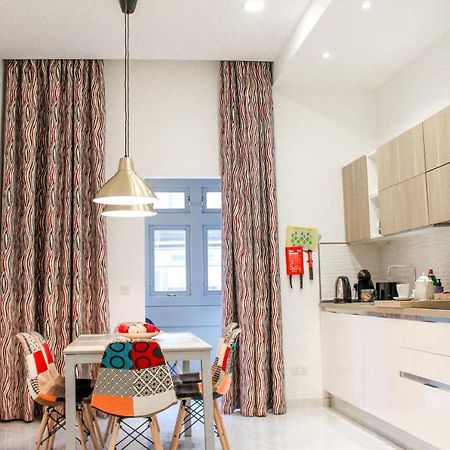Qliving Central New Apartments Gzira Sliema Promenade Luaran gambar