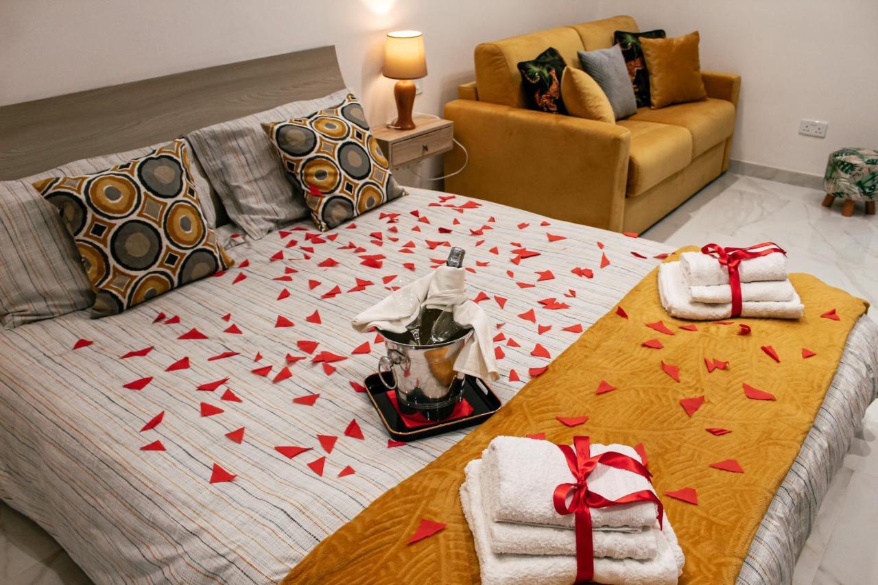 Qliving Central New Apartments Gzira Sliema Promenade Luaran gambar